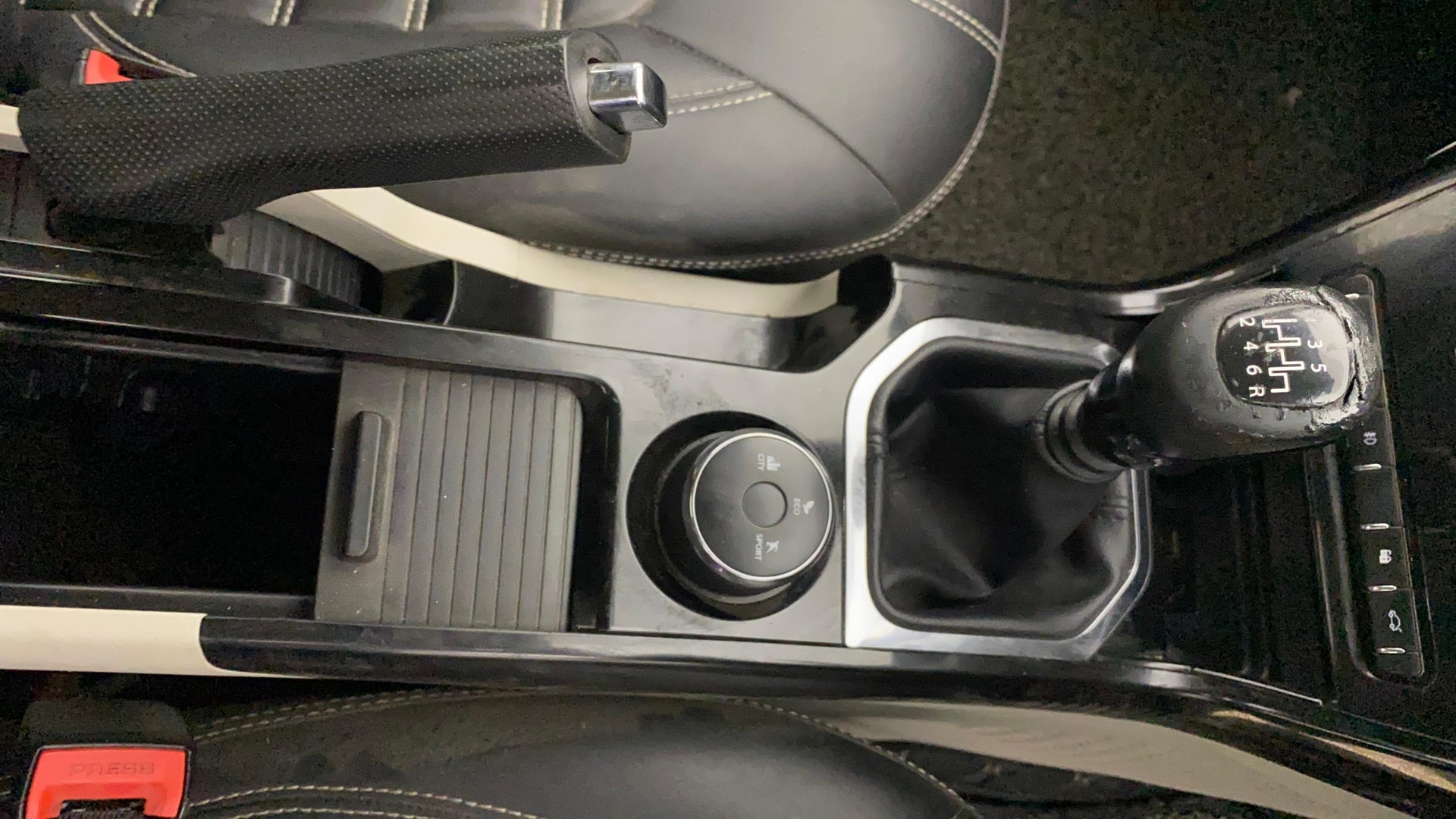 View 2022 Tata Nexon XZ Plus Diesel Image 39 Used 2022 Tata Nexon XZ Plus Diesel Image 39