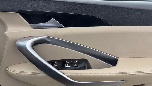 View MG Hector Image 40 Used MG Hector Image 40