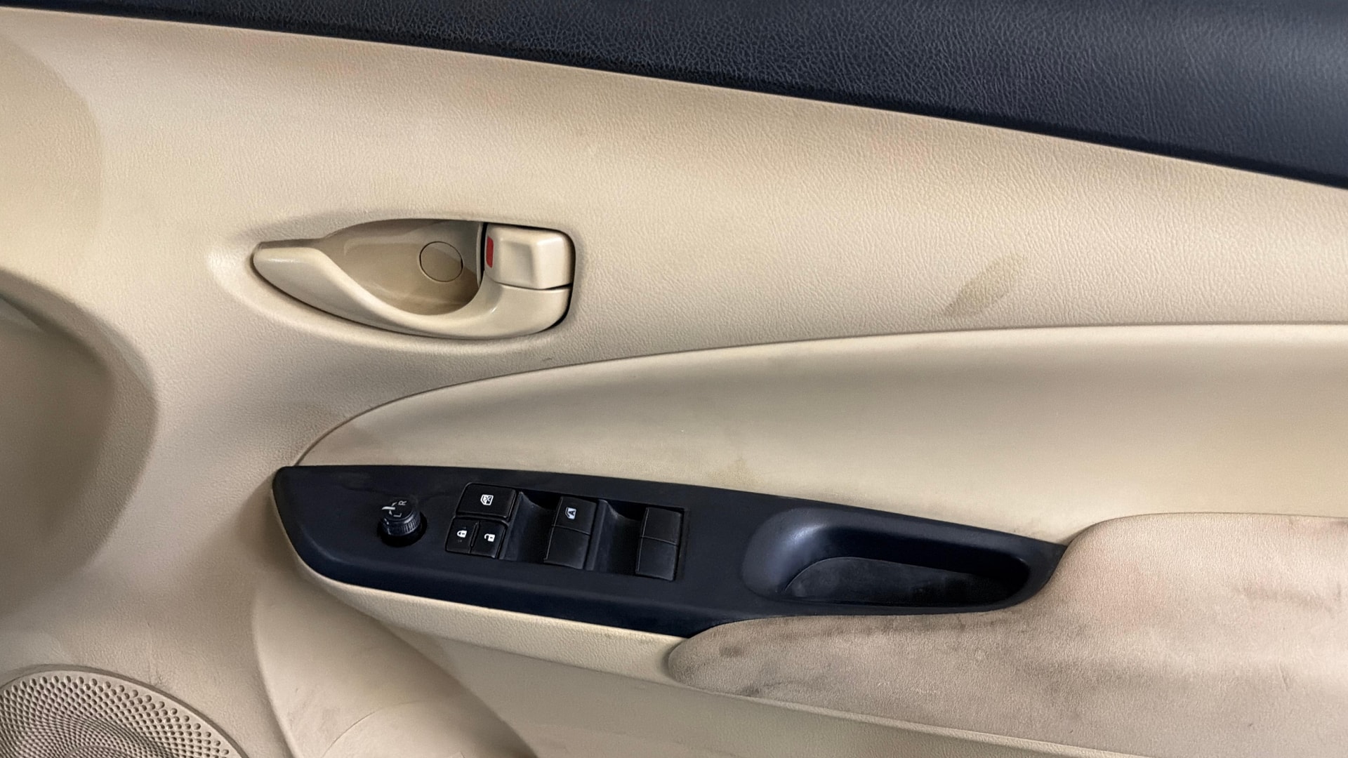 View 2019 Toyota Yaris J CVT Image 32 Used 2019 Toyota Yaris J CVT Image 32