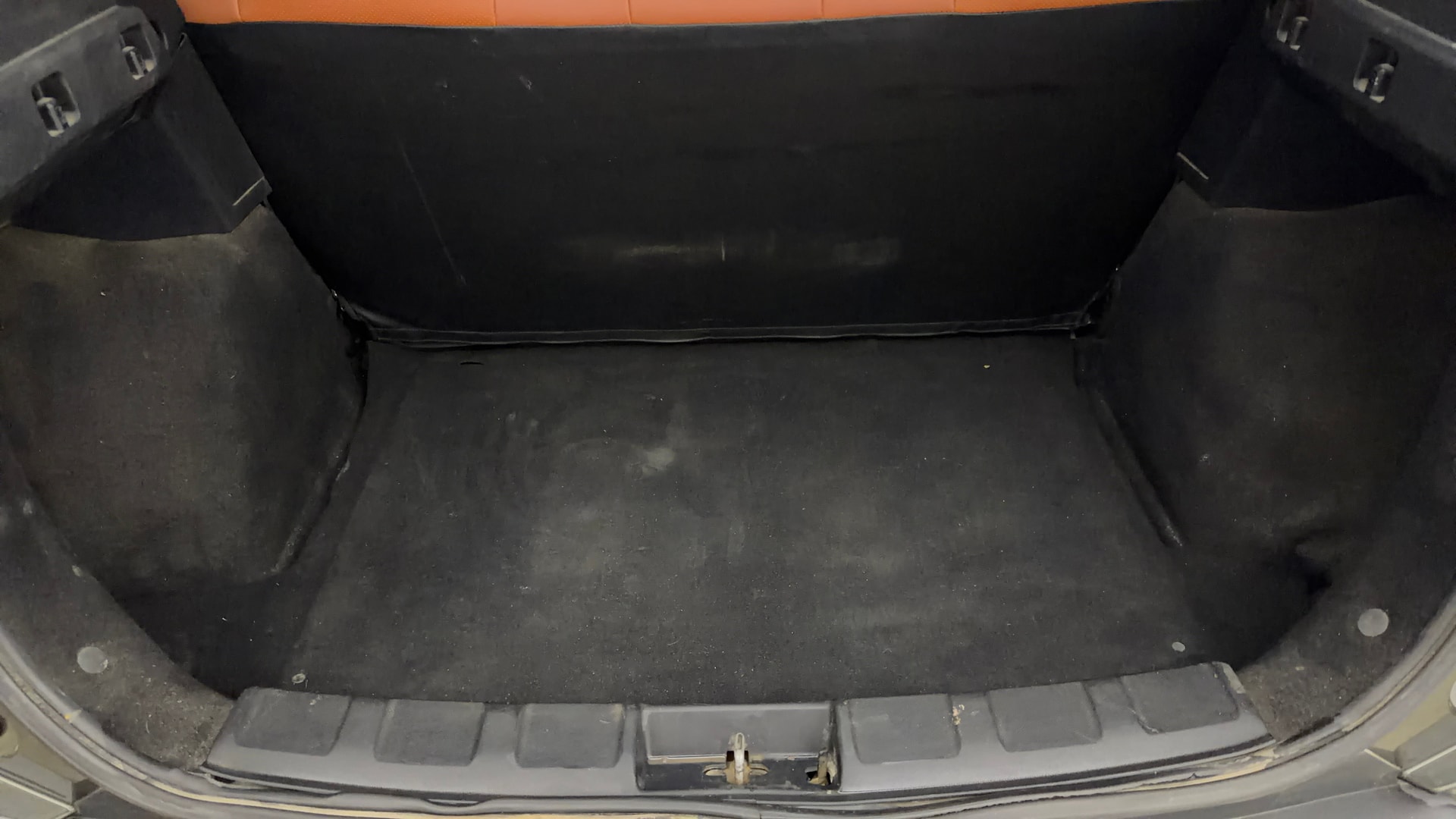 View 2020 Tata Nexon Revotron XE Image 10 Used 2020 Tata Nexon Revotron XE Image 10