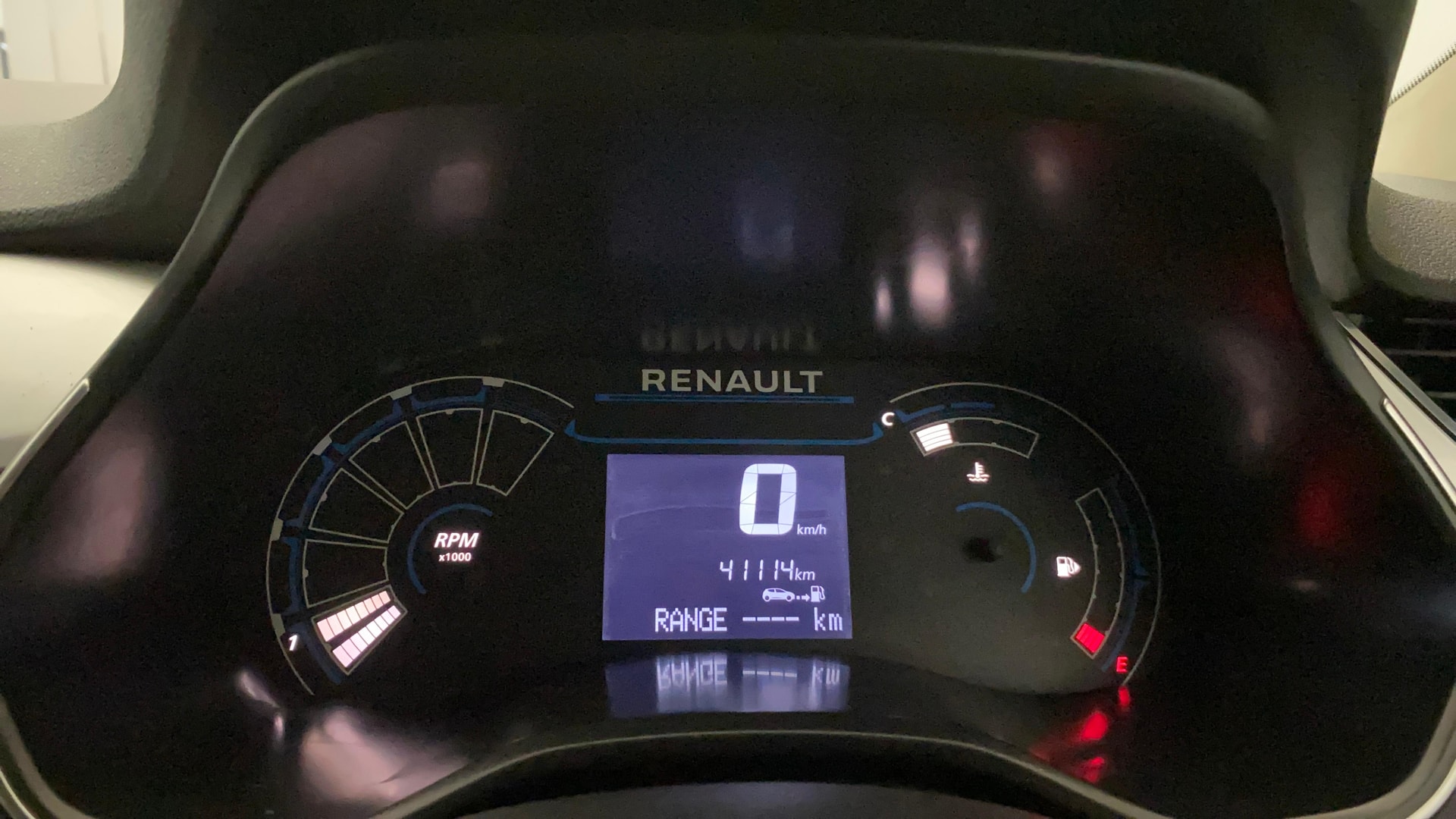 View 2020 Renault Triber RXZ Image 21 Used 2020 Renault Triber RXZ Image 21