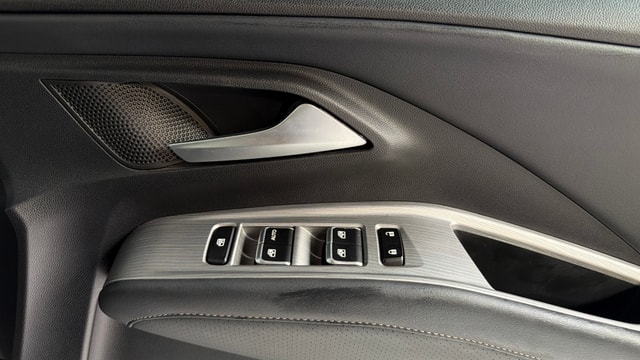 View MG Hector Image 35 Used MG Hector Image 35