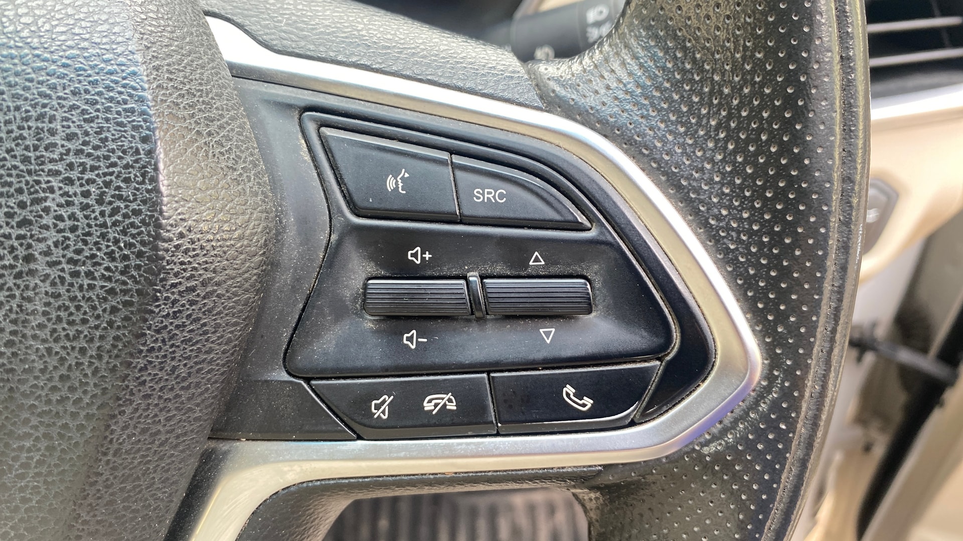 View 2022 MG Hector Sharp Hybrid BS IV Image 3 Used 2022 MG Hector Sharp Hybrid BS IV Image 3