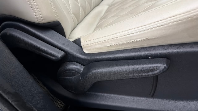 View Mahindra XUV700 Image 18 Used Mahindra XUV700 Image 18