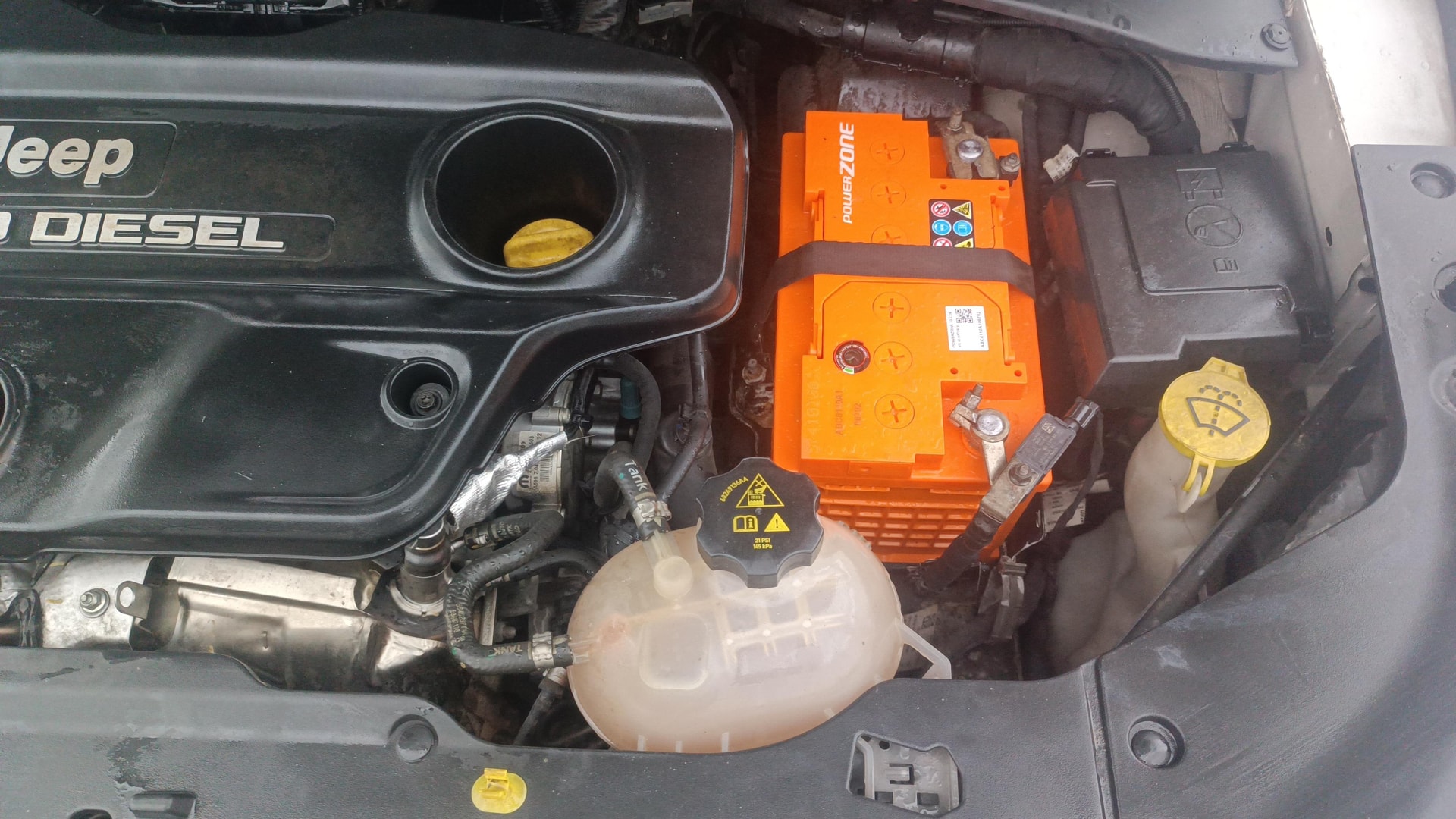 View 2023 Jeep Compass Limited 1.4 Multi AIR Petrol DDCT AT BS IV Image 13 Used 2023 Jeep Compass Limited 1.4 Multi AIR Petrol DDCT AT BS IV Image 13