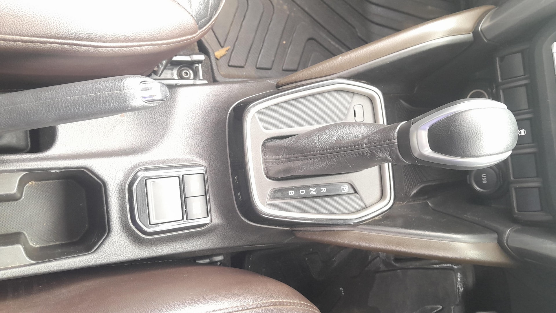 View 2023 Toyota Urban Cruiser Hyryder G e-Drive 2WD HYBRID Image 41 Used 2023 Toyota Urban Cruiser Hyryder G e-Drive 2WD HYBRID Image 41