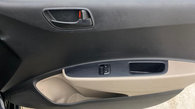 View Hyundai Xcent Image 33 Used Hyundai Xcent Image 33