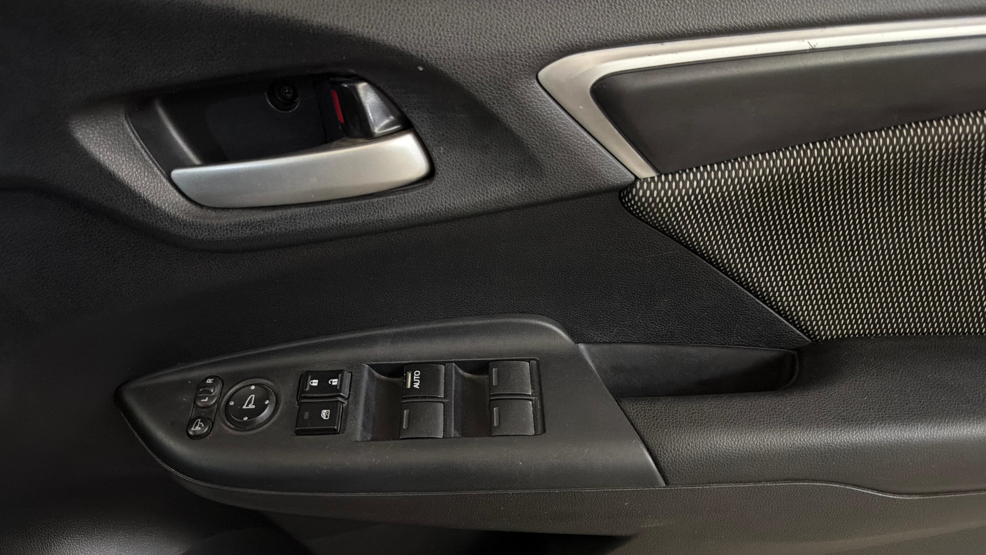 View 2019 Honda WR-V S MT Diesel Edge Edition Image 33 Used 2019 Honda WR-V S MT Diesel Edge Edition Image 33