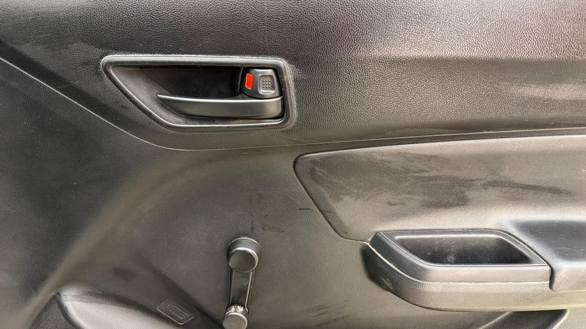 View 2024 Maruti Suzuki 1000 Base Variant Image 32 Used 2024 Maruti Suzuki 1000 Base Variant Image 32