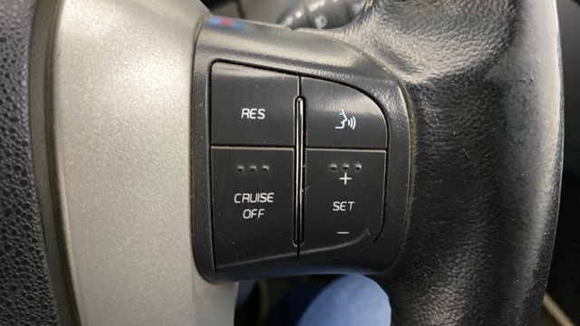 View Mahindra XUV500 Image 3 Used Mahindra XUV500 Image 3