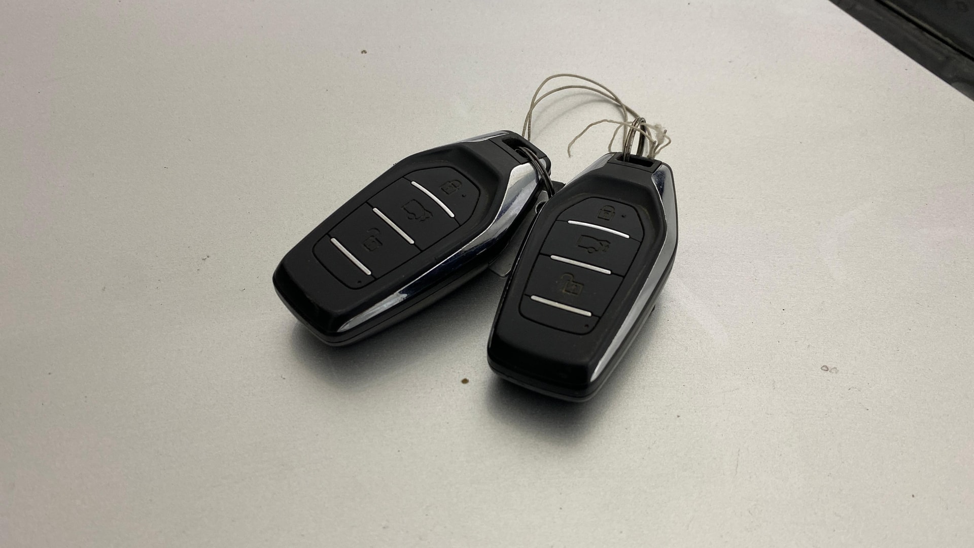 View 2015 Mahindra XUV500 W10 FWD Image 20 Used 2015 Mahindra XUV500 W10 FWD Image 20