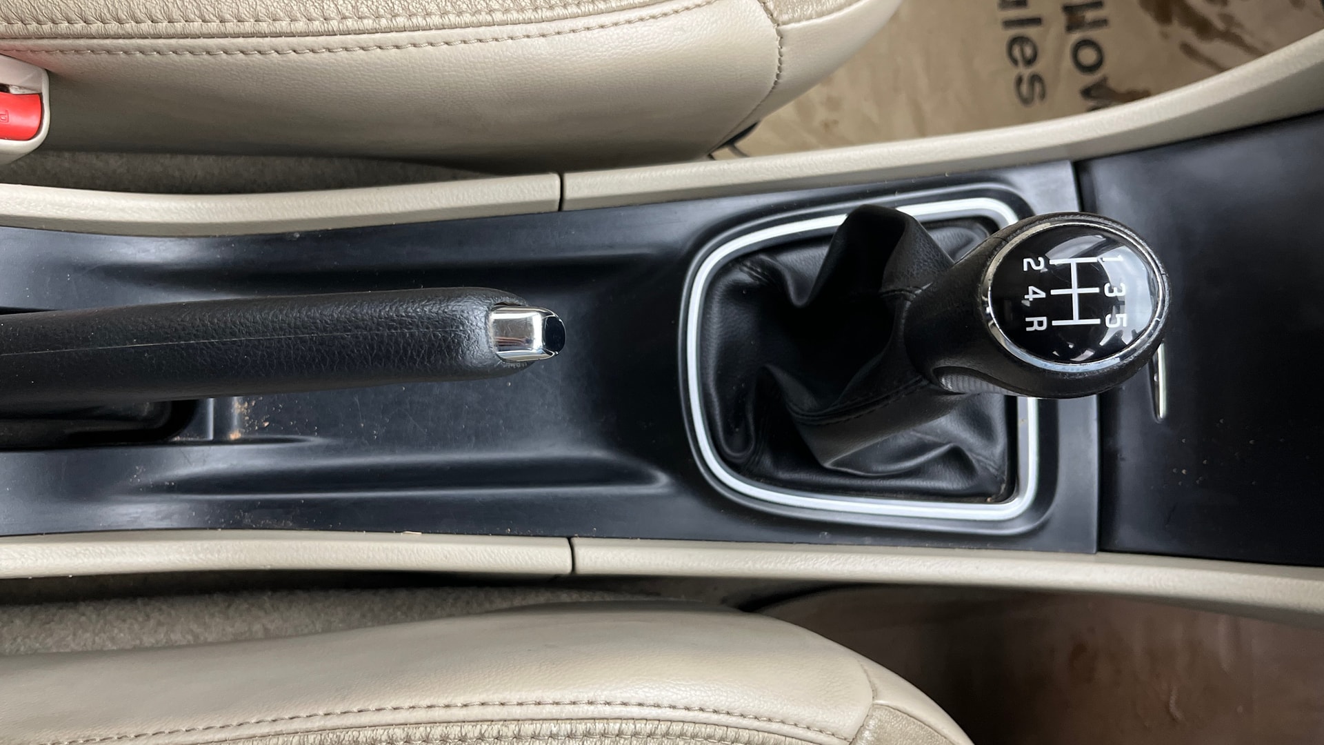 View 2018 Maruti Suzuki 1000 Base Variant Image 40 Used 2018 Maruti Suzuki 1000 Base Variant Image 40
