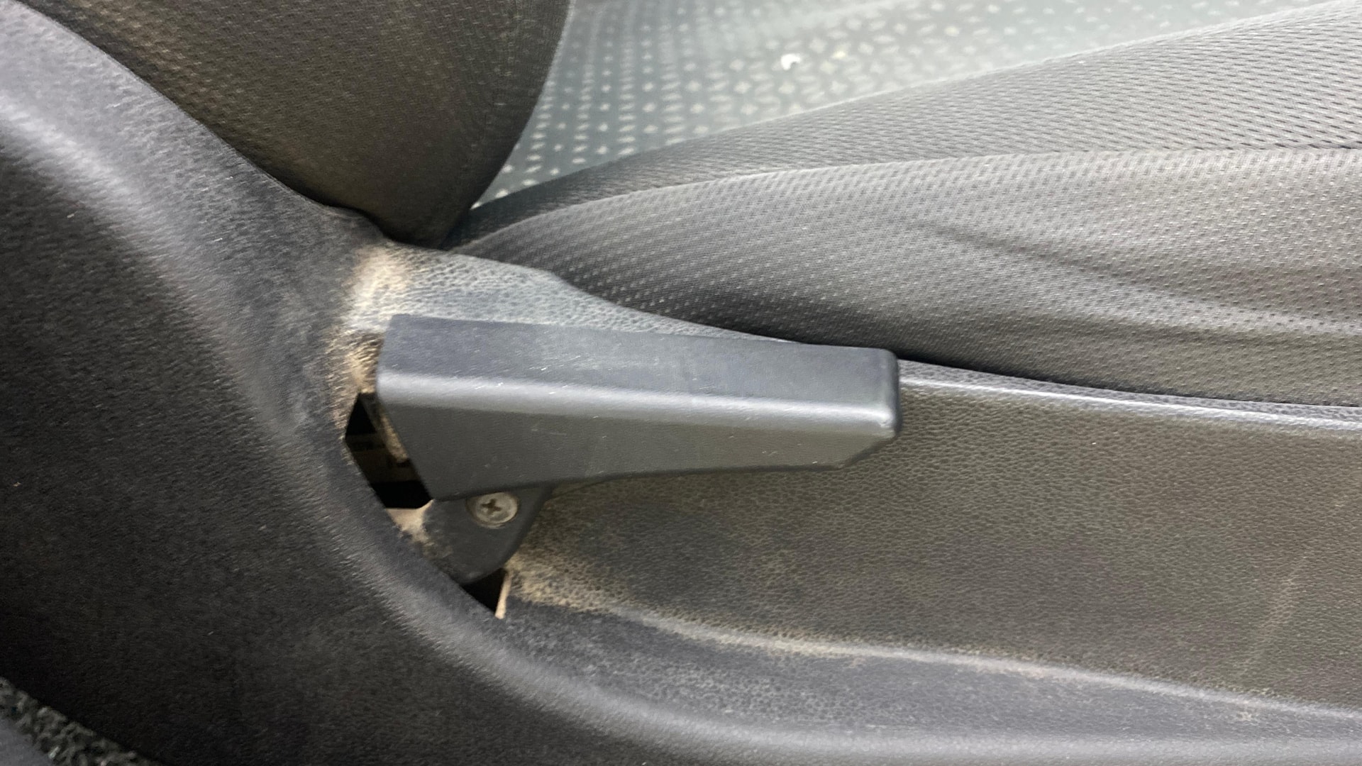 View 2018 Tata Nexon Revotorq XM Image 18 Used 2018 Tata Nexon Revotorq XM Image 18