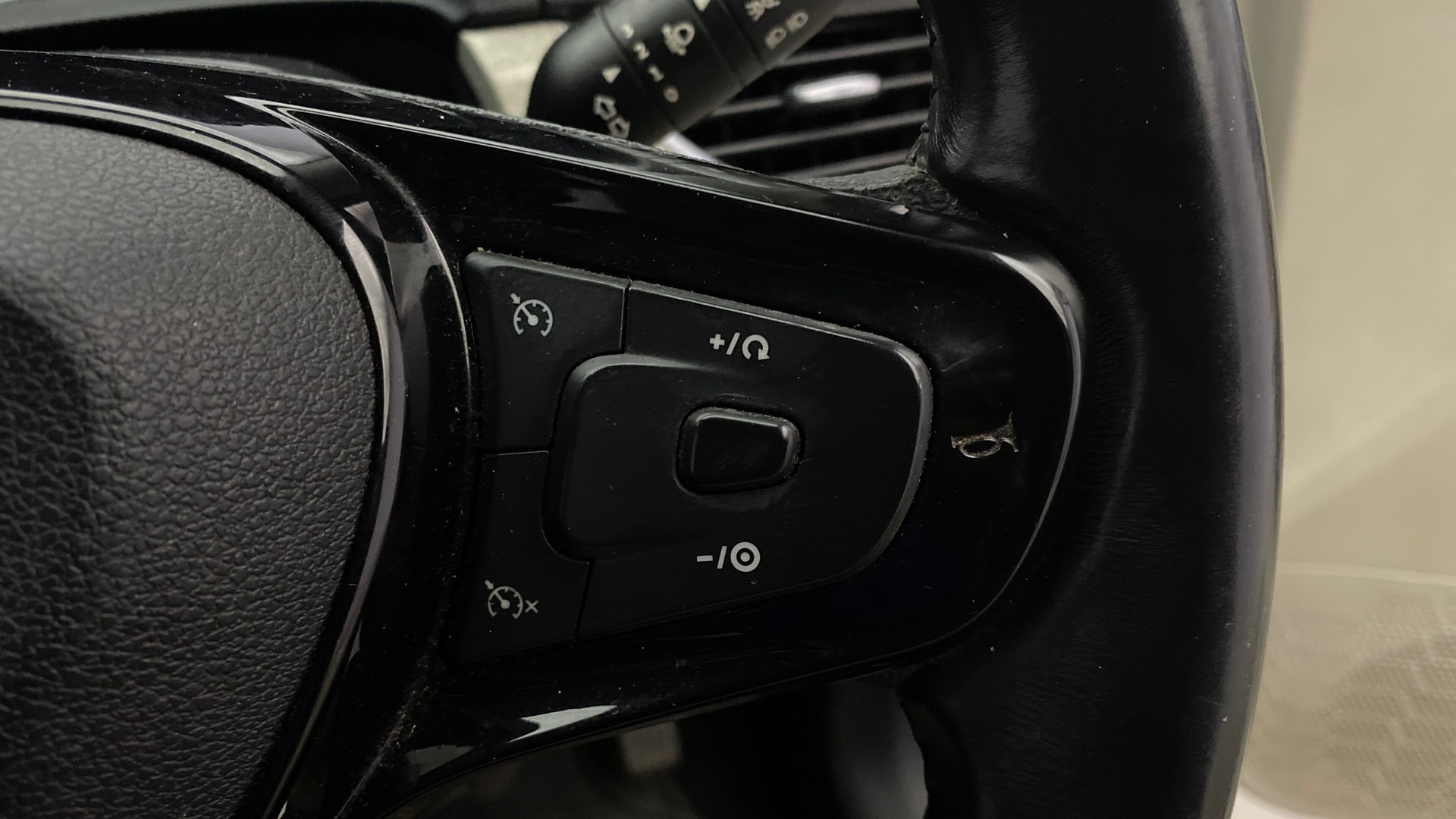 View 2021 Tata Nexon Revotron XE Image 3 Used 2021 Tata Nexon Revotron XE Image 3