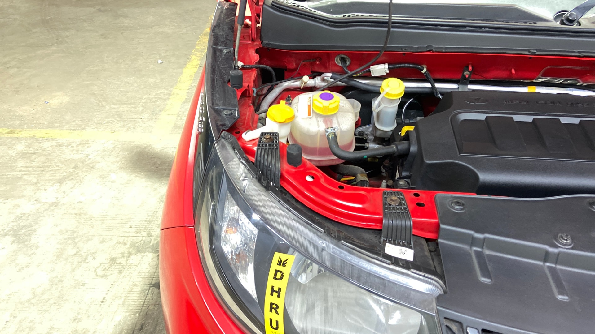 View 2021 Mahindra KUV100 K2 Petrol BS IV Image 3 Used 2021 Mahindra KUV100 K2 Petrol BS IV Image 3