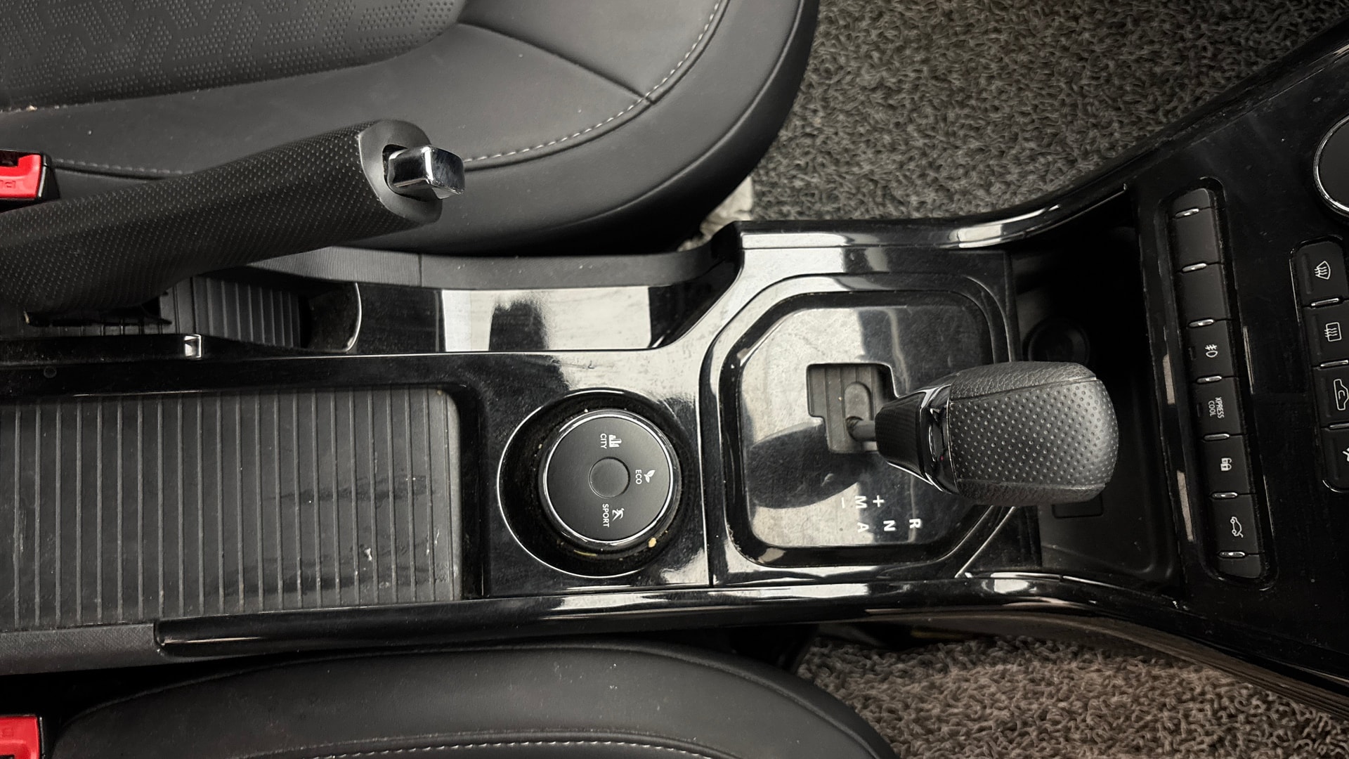 View 2022 Tata Nexon Revotron XE Image 40 Used 2022 Tata Nexon Revotron XE Image 40