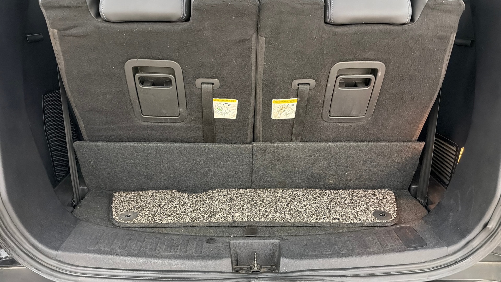 View 2023 Tata Safari XZA Plus Dark Image 7 Used 2023 Tata Safari XZA Plus Dark Image 7