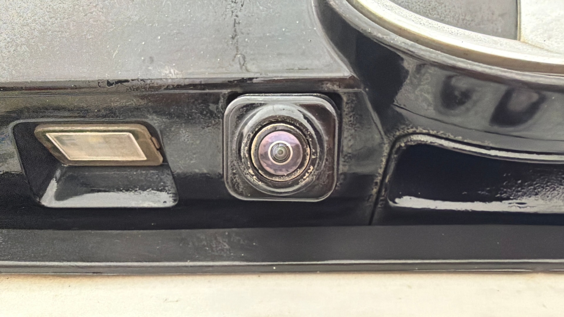 View 2023 Tata Safari XZA Plus Dark Image 17 Used 2023 Tata Safari XZA Plus Dark Image 17