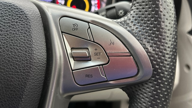 View Mahindra XUV300 Image 3 Used Mahindra XUV300 Image 3