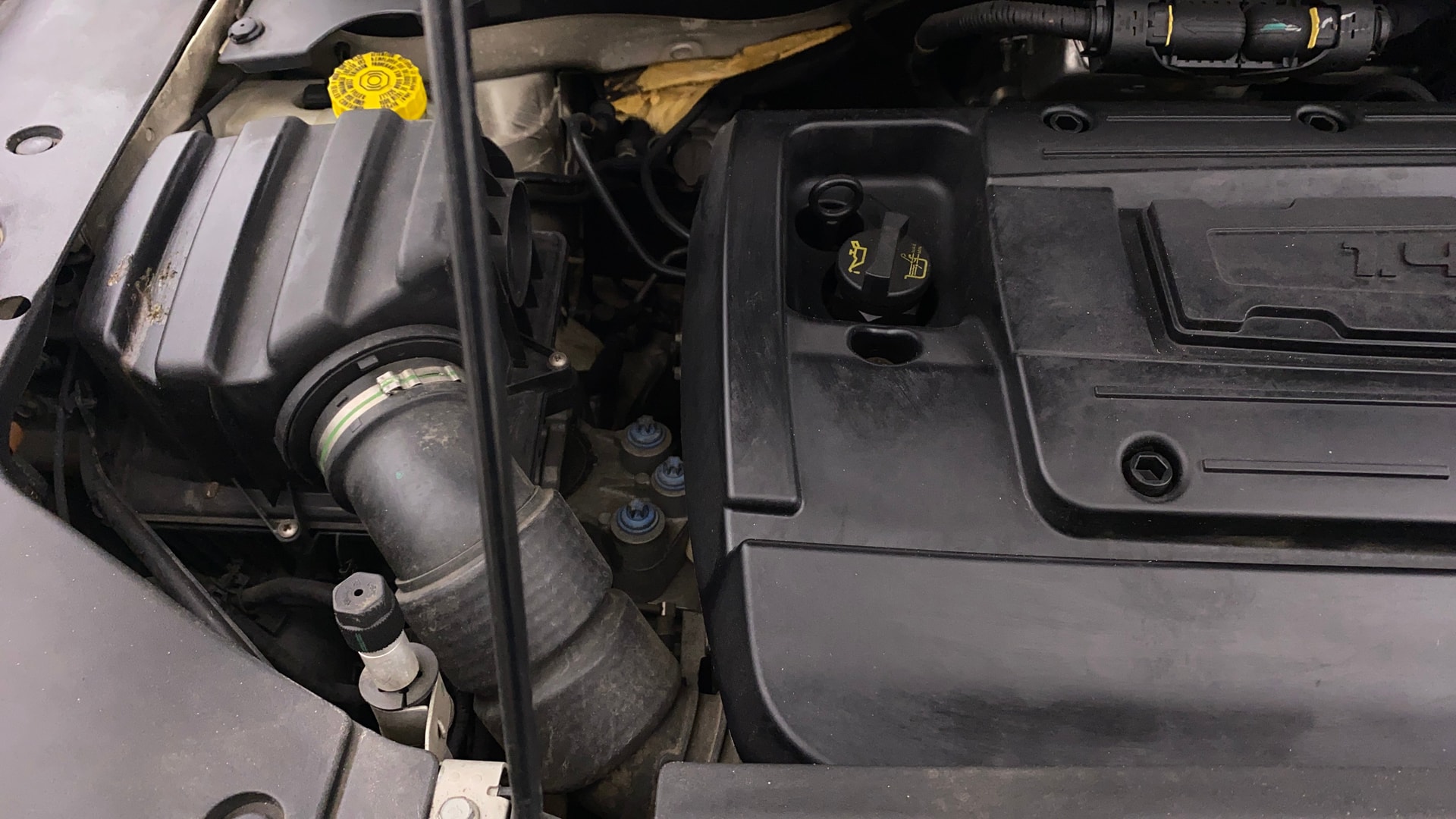 View 2018 Jeep Compass Limited 1.4 Multi AIR Petrol DDCT AT BS IV Image 3 Used 2018 Jeep Compass Limited 1.4 Multi AIR Petrol DDCT AT BS IV Image 3