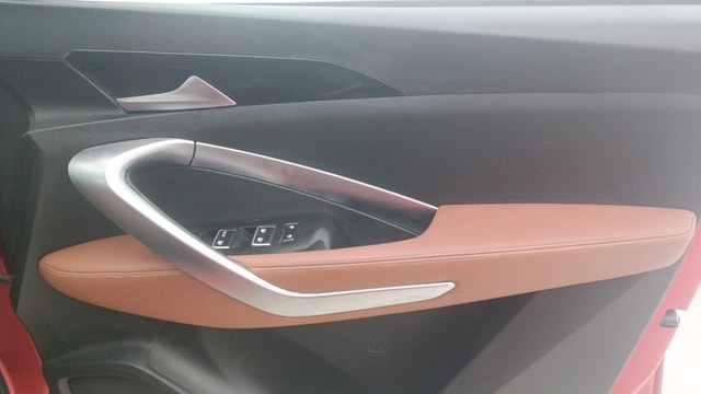 View MG Hector Plus Image 41 Used MG Hector Plus Image 41