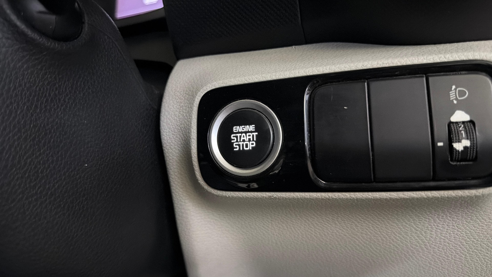 View 2021 Kia Sonet HTX iMT Petrol Image 36 Used 2021 Kia Sonet HTX iMT Petrol Image 36