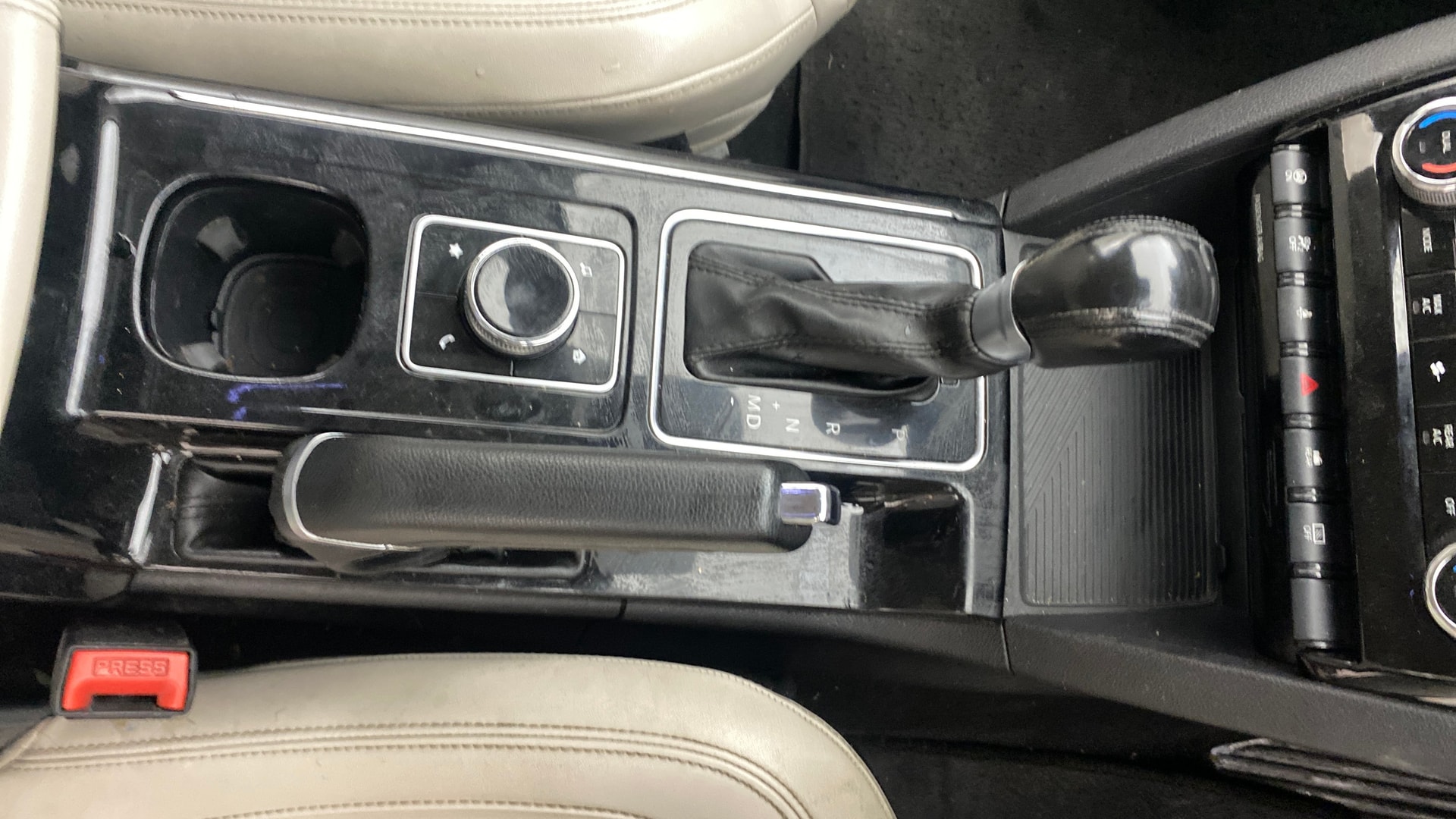 Used 2022 Mahindra XUV700 Used 2022 Mahindra XUV700