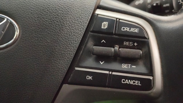View Hyundai Elantra Image 3 Used Hyundai Elantra Image 3