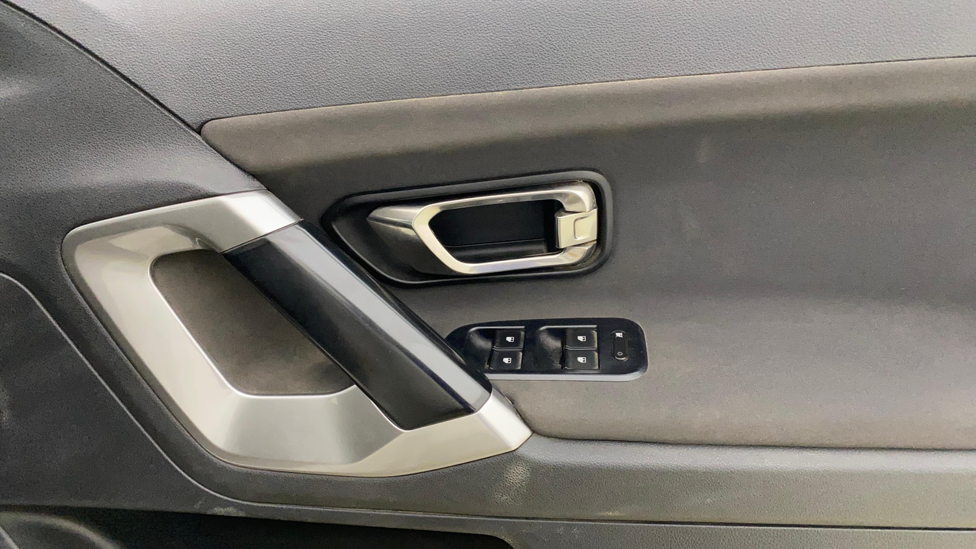 View 2023 Tata Harrier XE Image 40 Used 2023 Tata Harrier XE Image 40