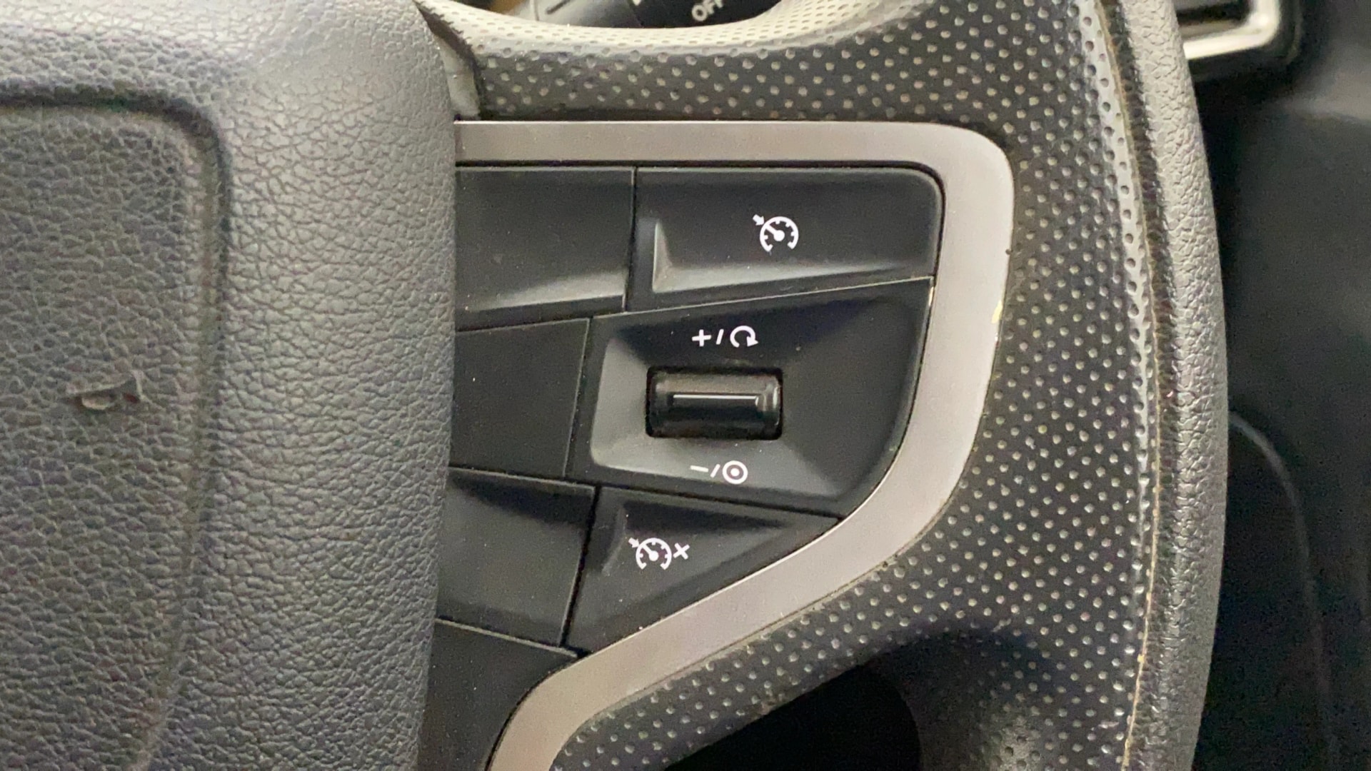 View 2023 Tata Harrier XE Image 3 Used 2023 Tata Harrier XE Image 3