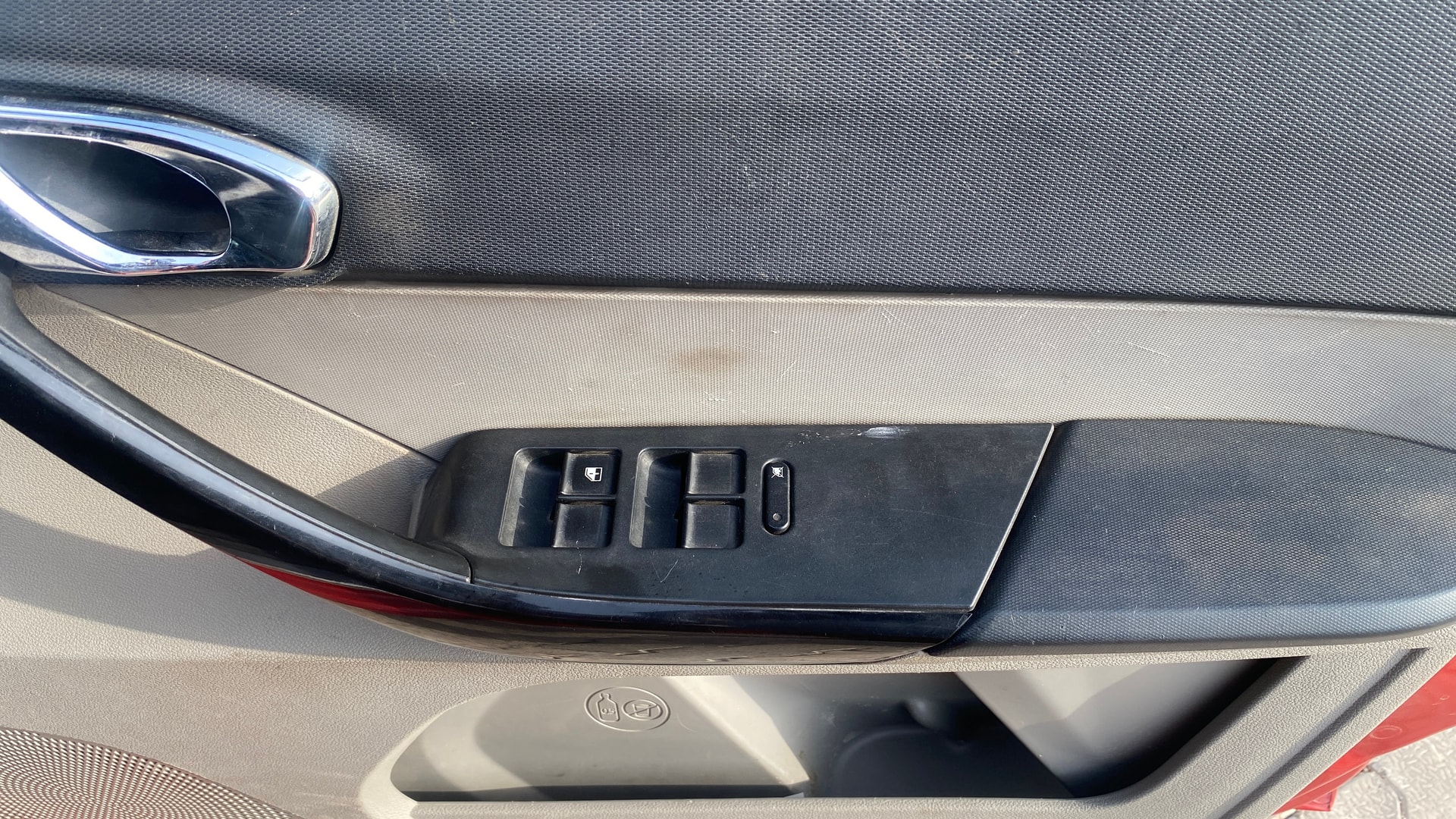 View 2018 Tata Tiago Revotorq XB Image 32 Used 2018 Tata Tiago Revotorq XB Image 32
