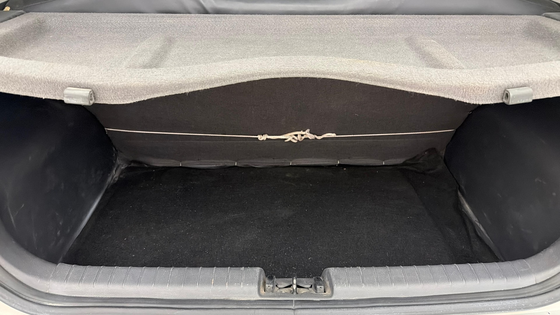 View 2020 Hyundai Grand i10 Nios Sportz Petrol AMT Image 10 Used 2020 Hyundai Grand i10 Nios Sportz Petrol AMT Image 10