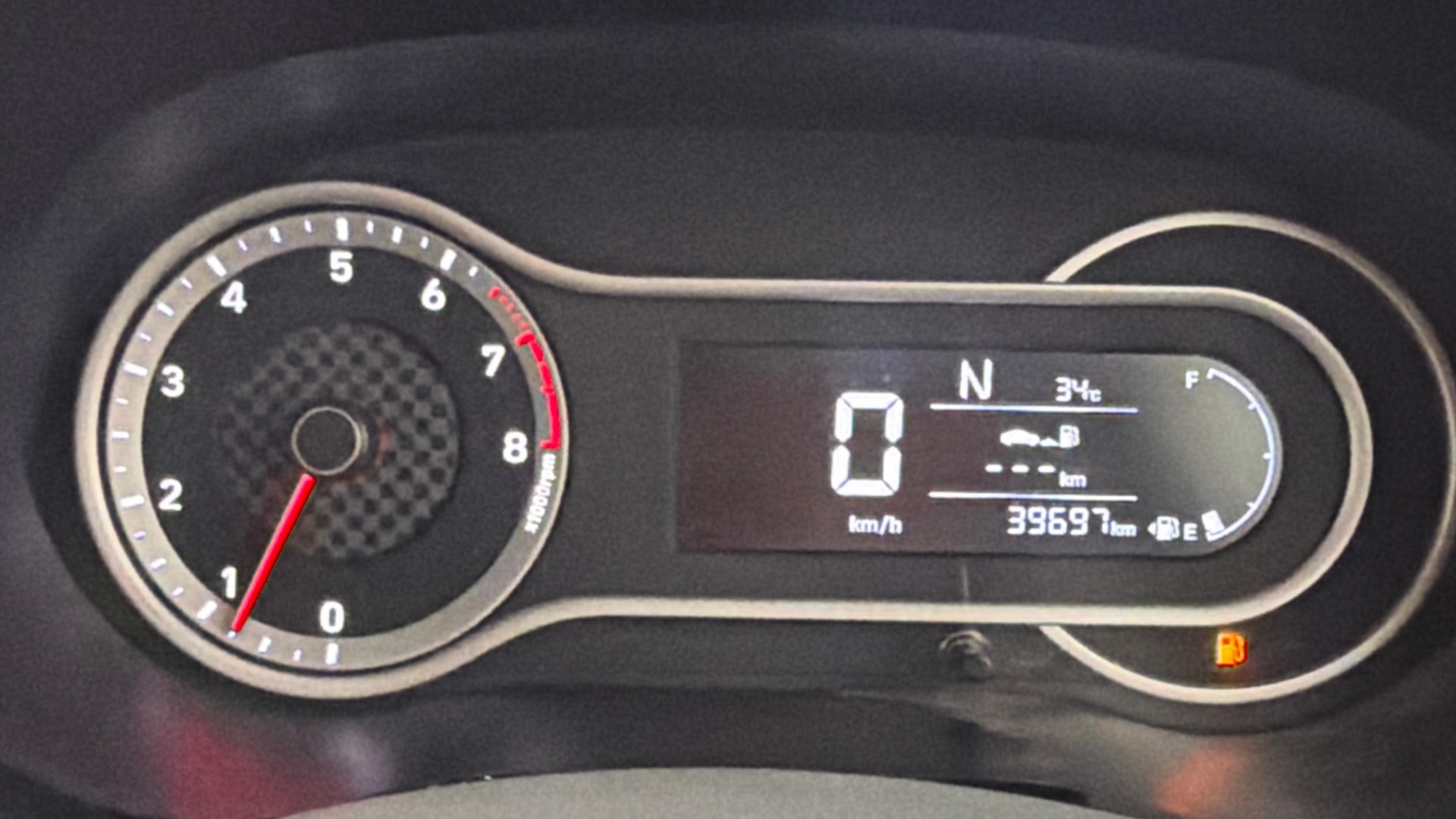 View 2020 Hyundai Grand i10 Nios Sportz Petrol AMT Image 34 Used 2020 Hyundai Grand i10 Nios Sportz Petrol AMT Image 34
