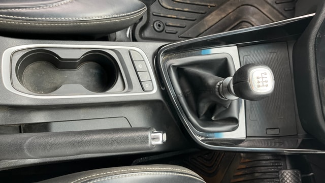 View MG Hector Image 43 Used MG Hector Image 43