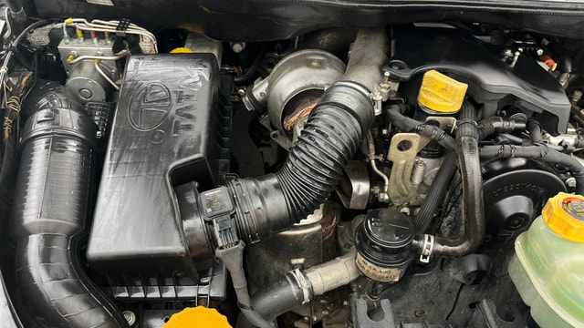 View Tata Hexa Image 3 Used Tata Hexa Image 3