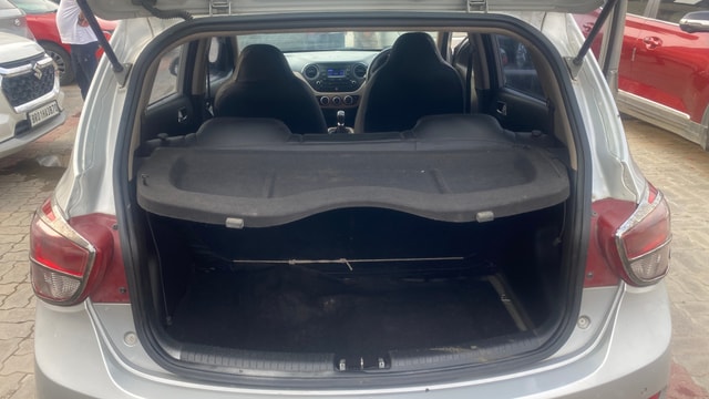 View Hyundai Grand i10 Image 10 Used Hyundai Grand i10 Image 10