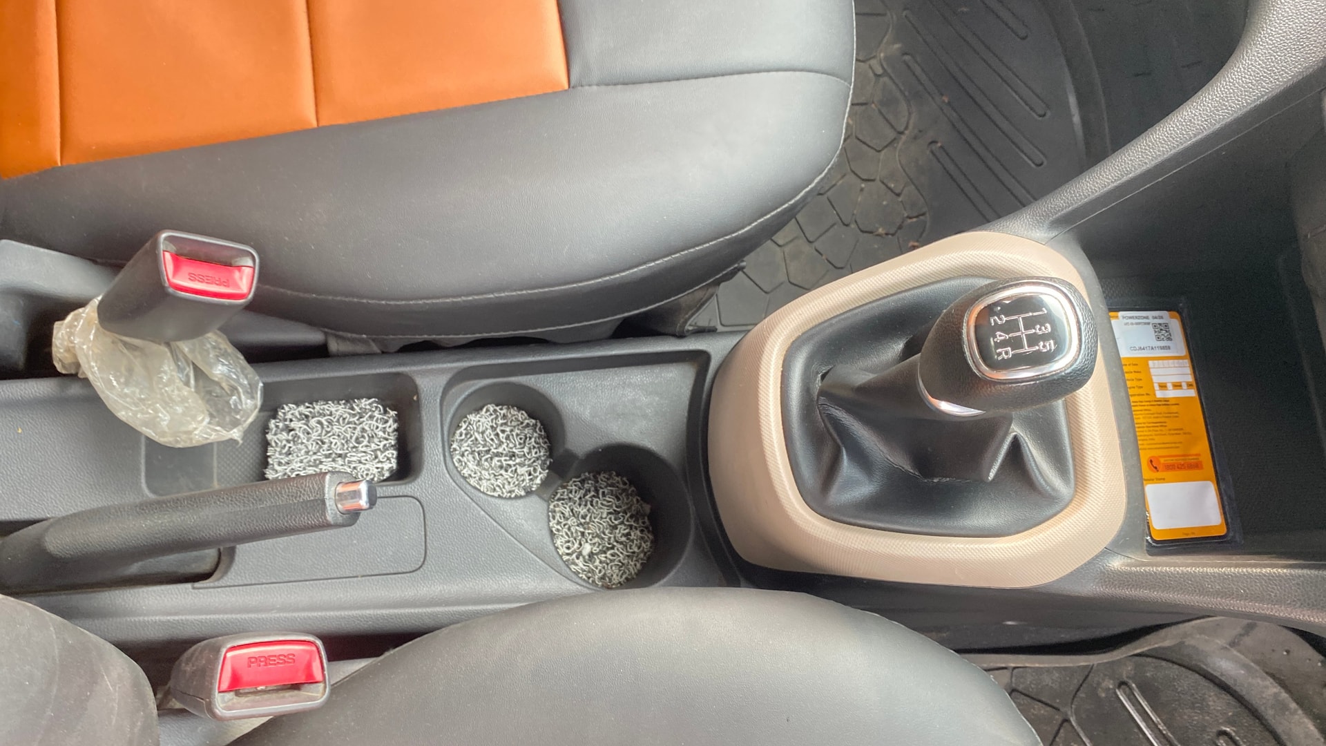 View 2016 Hyundai Grand i10 Sportz 1.2 Kappa Image 37 Used 2016 Hyundai Grand i10 Sportz 1.2 Kappa Image 37
