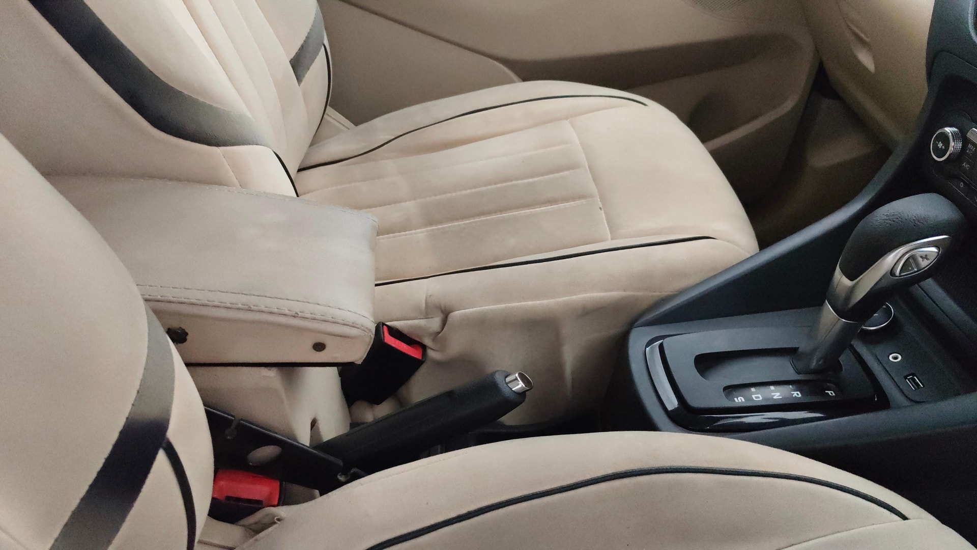 View 2020 Ford Figo Aspire 1.2P Ambiente MT BS IV Image 39 Used 2020 Ford Figo Aspire 1.2P Ambiente MT BS IV Image 39