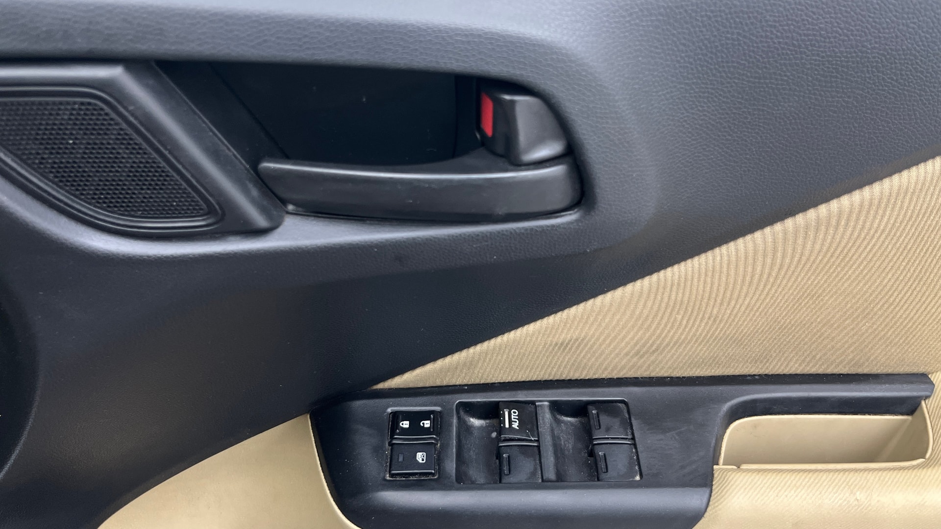 View 2014 Honda City ZX MT Diesel Anniversary Edition Image 34 Used 2014 Honda City ZX MT Diesel Anniversary Edition Image 34