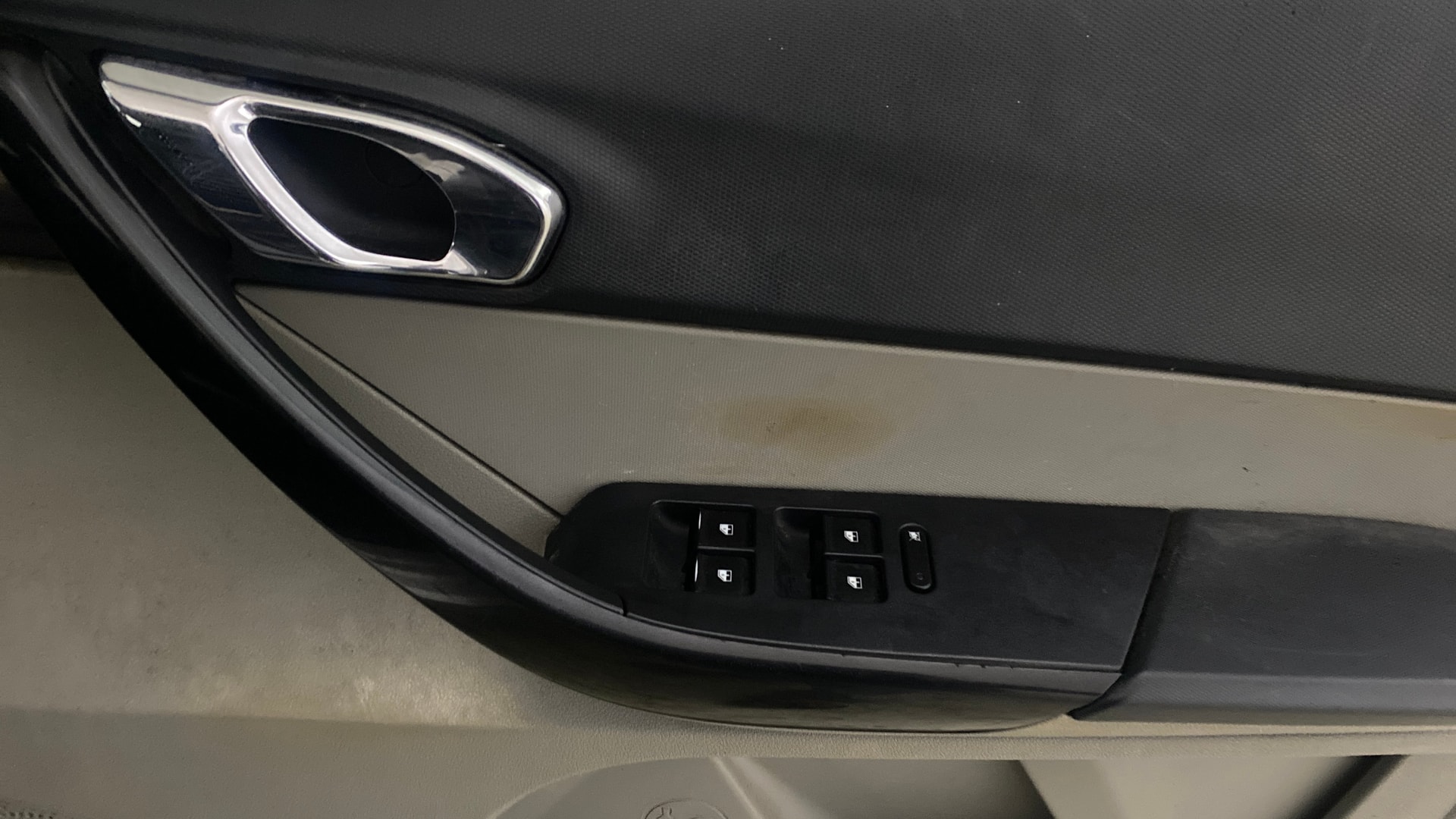 View 2016 Tata Tiago Revotorq XB Image 32 Used 2016 Tata Tiago Revotorq XB Image 32
