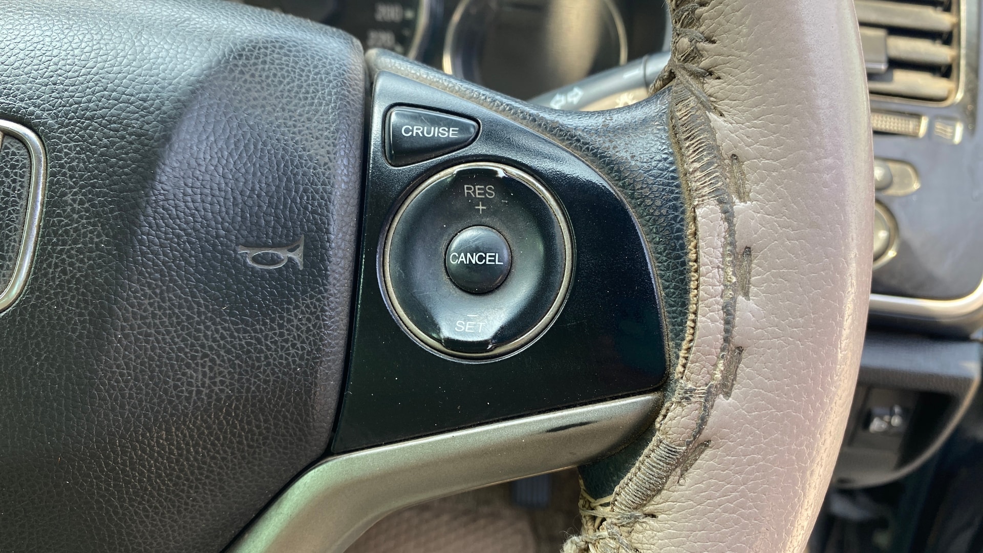 View 2020 Honda City ZX MT Diesel Anniversary Edition Image 3 Used 2020 Honda City ZX MT Diesel Anniversary Edition Image 3