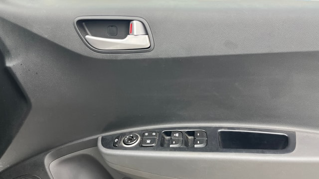View Hyundai Grand i10 Image 33 Used Hyundai Grand i10 Image 33