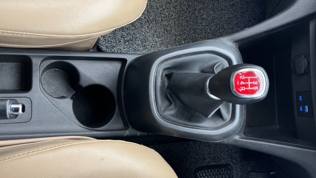View Hyundai Grand i10 Image 38 Used Hyundai Grand i10 Image 38