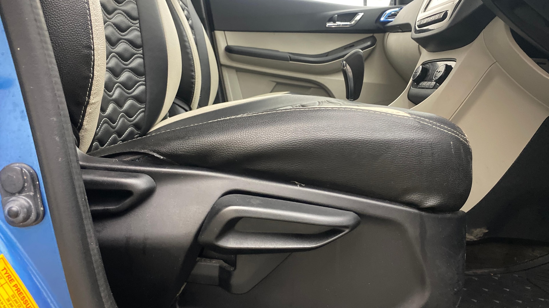 View 2024 Tata Tiago Revotorq XB Image 19 Used 2024 Tata Tiago Revotorq XB Image 19