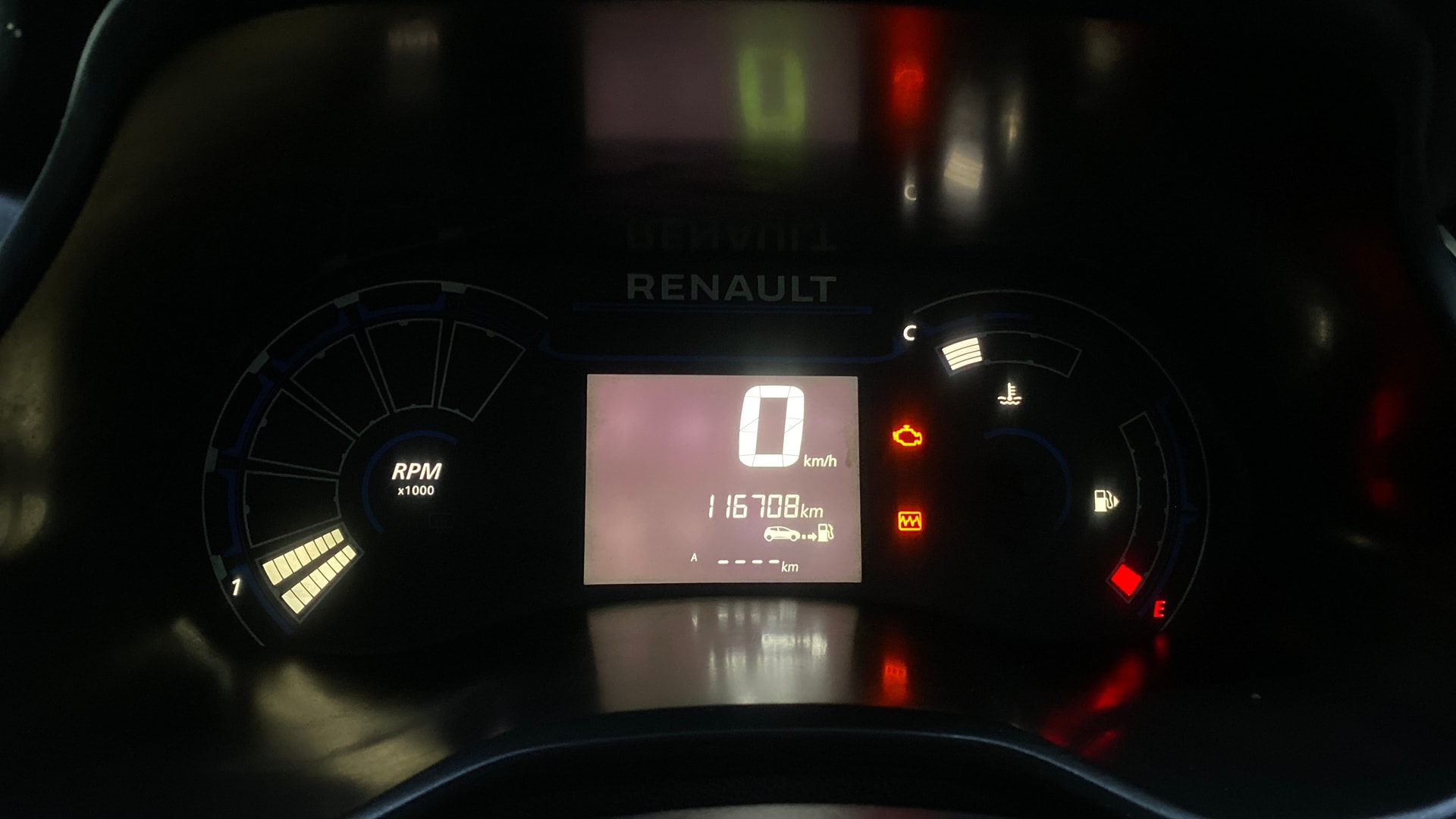 View 2021 Renault Triber RXE Image 22 Used 2021 Renault Triber RXE Image 22