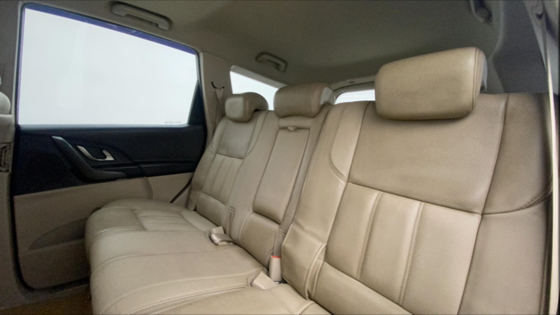 View 2019 Mahindra XUV500 W10 FWD AT Image 38 Used 2019 Mahindra XUV500 W10 FWD AT Image 38