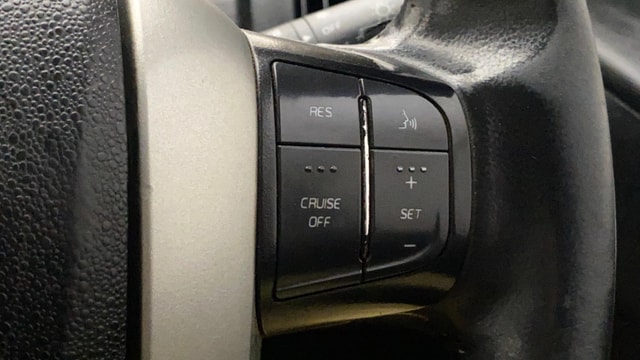 View Mahindra XUV500 Image 3 Used Mahindra XUV500 Image 3