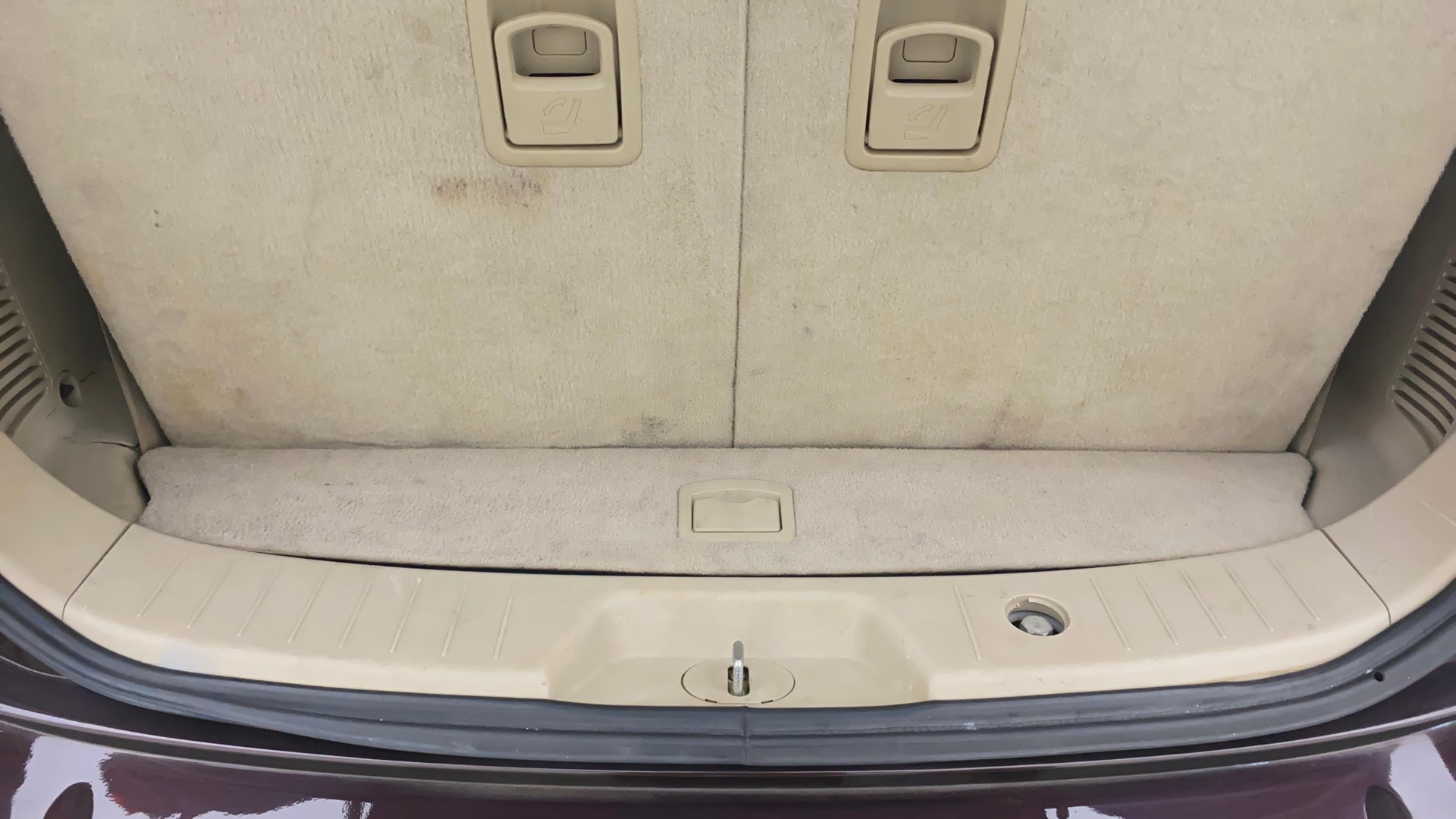 View 2019 Mahindra XUV500 W10 FWD AT Image 5 Used 2019 Mahindra XUV500 W10 FWD AT Image 5