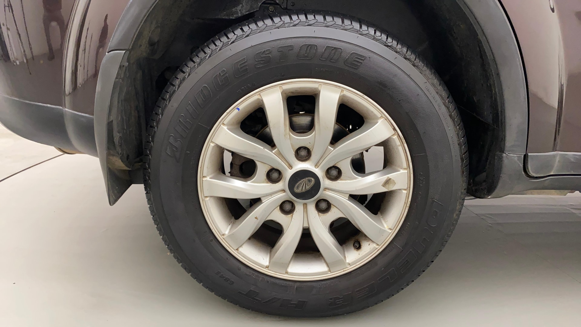 View 2019 Mahindra XUV500 W10 FWD AT Image 35 Used 2019 Mahindra XUV500 W10 FWD AT Image 35