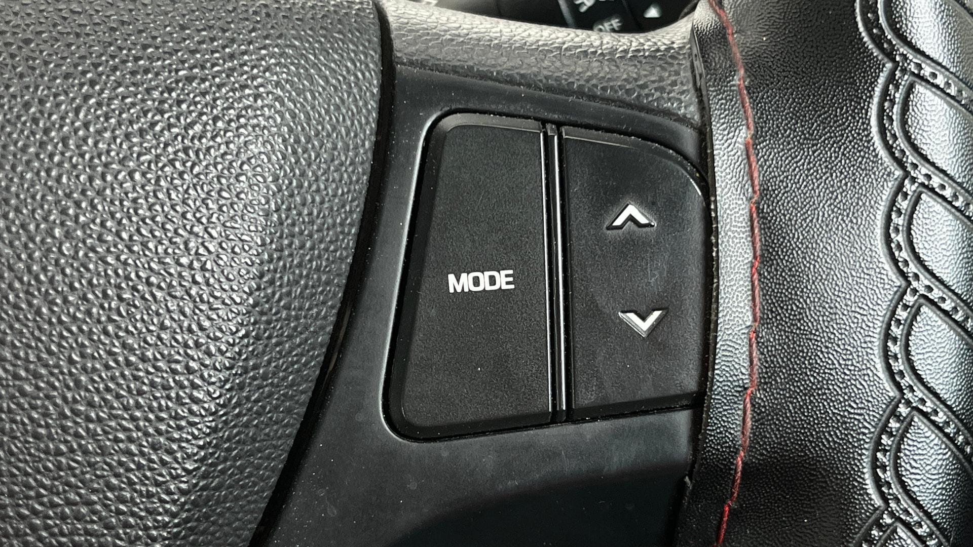 View 2019 Hyundai Grand i10 Sportz 1.2 Kappa Image 3 Used 2019 Hyundai Grand i10 Sportz 1.2 Kappa Image 3